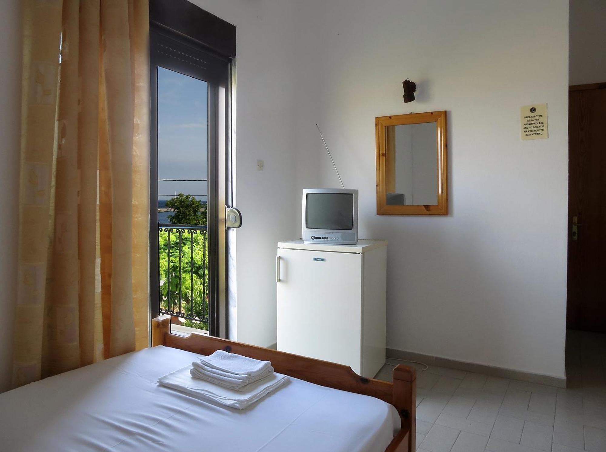 Thanasis Matsas Rooms Kamariotissa Exterior photo